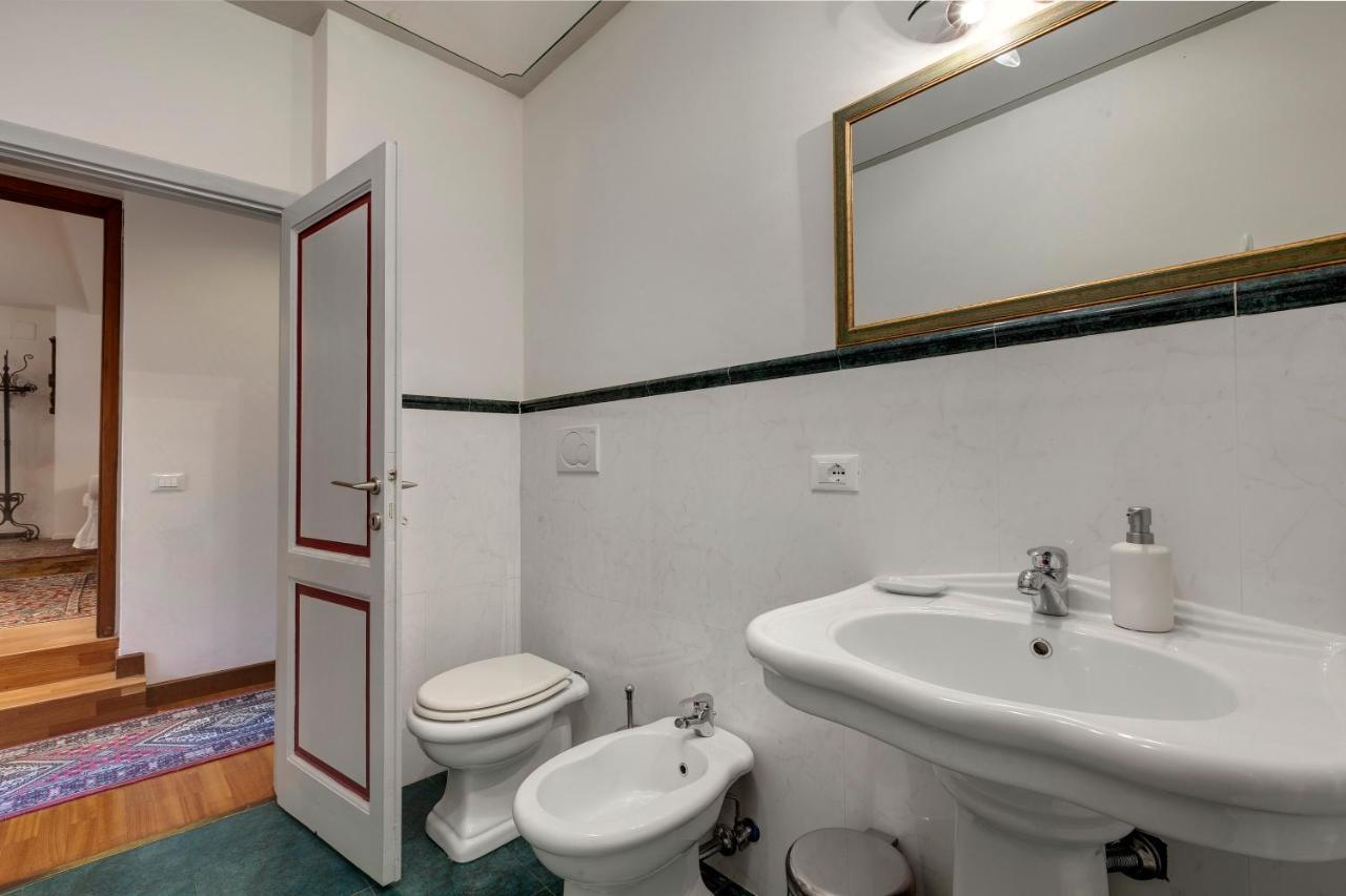 Alfani Deluxe Apartment By Mamo Florence Luaran gambar