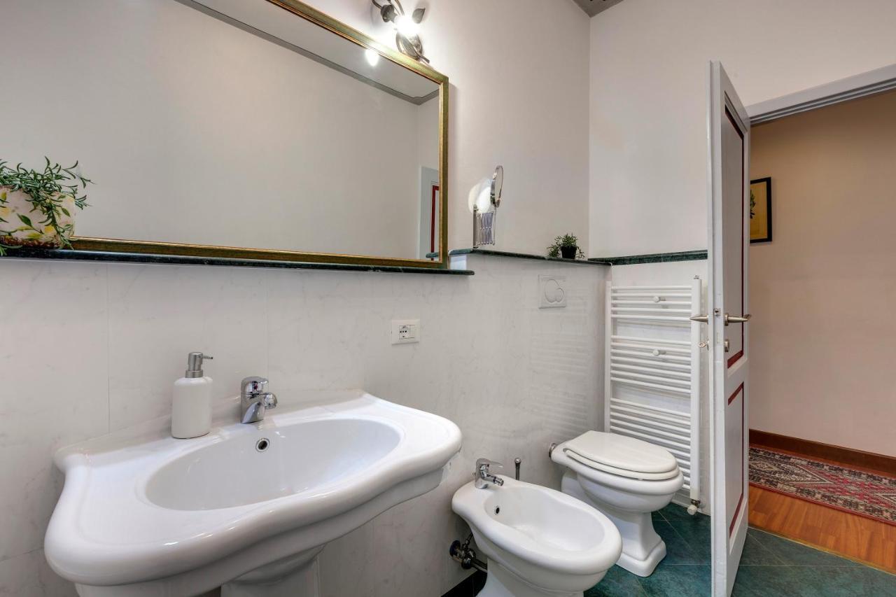 Alfani Deluxe Apartment By Mamo Florence Luaran gambar
